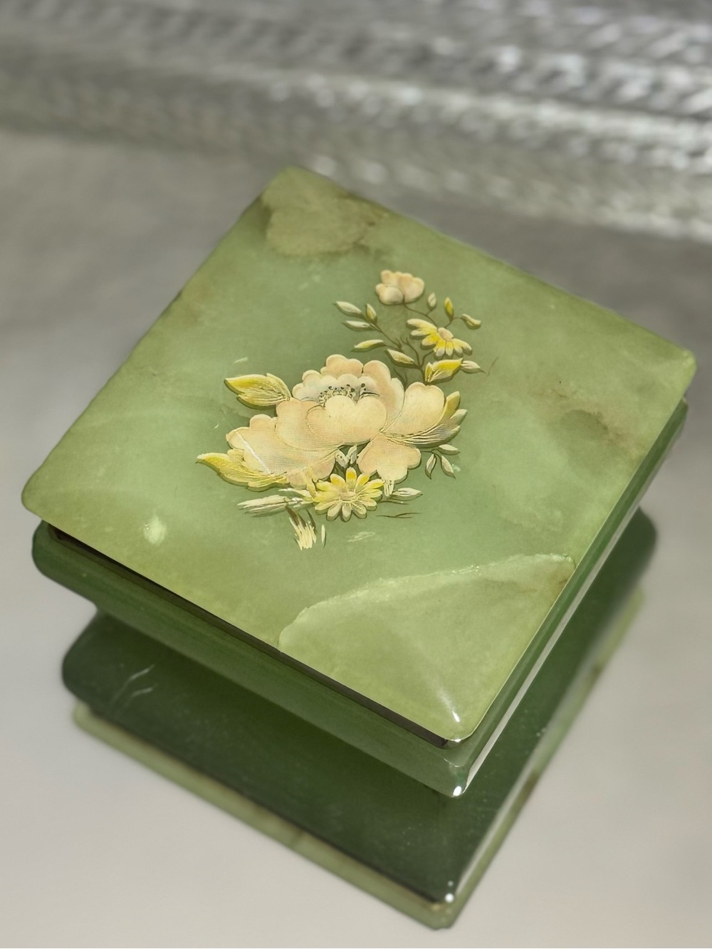 Vintage Alabaster Green Alabaster Floral Italian Alabaster Trinket Box - Picture 2 of 12